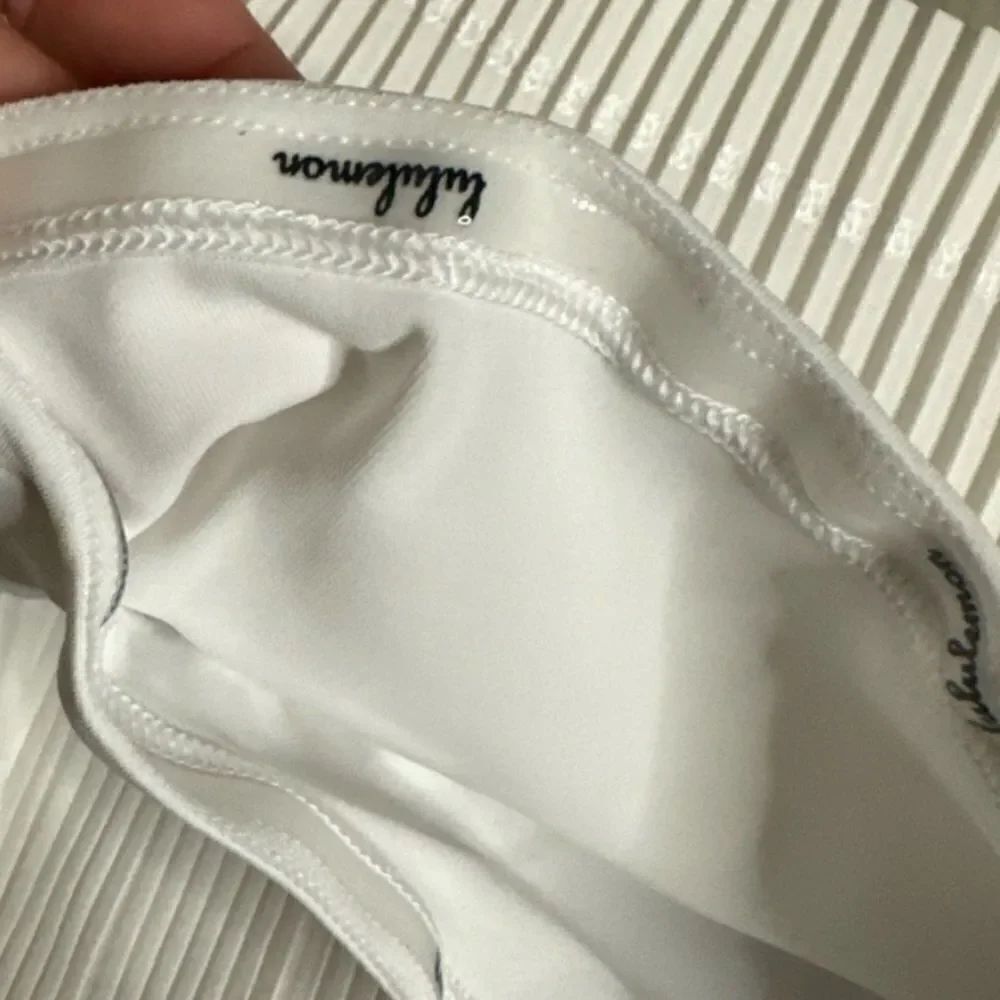 White lulu tennis skirt - Picture 9 of 10